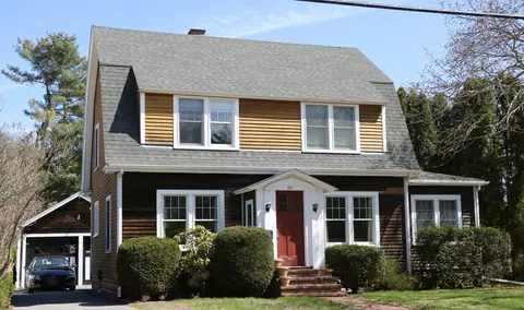 677 Ocean Ave, Portland, ME 04103