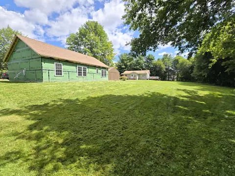 14 Hartley St, Lewiston, ME 04240