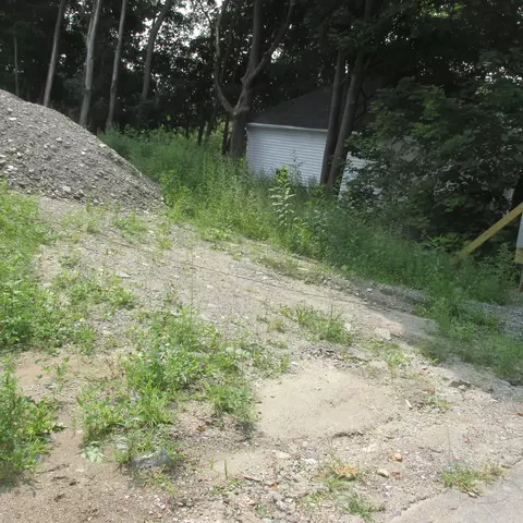 9 Center Street Ave, Bangor, ME 04401