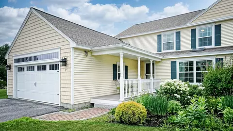 7 Summerfield Ct #18, Gorham, ME 04038 photo 1