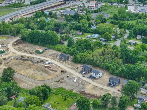 88 Wildwood Dr, Bangor, ME 04401