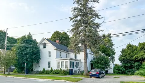 51 Lincoln St, Bangor, ME 04401
