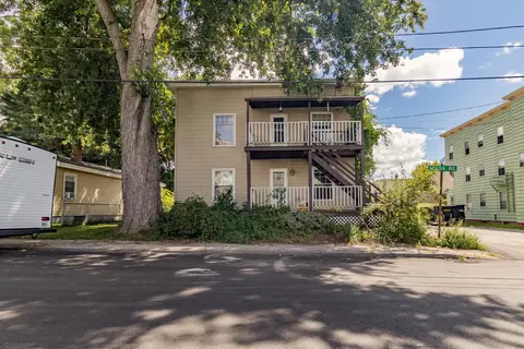 17 Acadia Ave, Lewiston, ME 04240