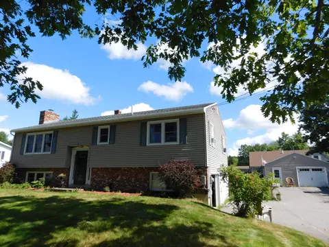 30 Summit Rd, Brewer, ME 04412