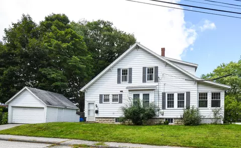 2 Field Ave, Auburn, ME 04210