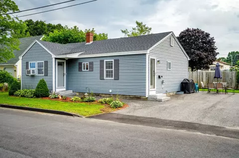 22 Westfield St, Biddeford, ME 04005
