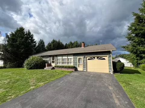 19 Westfield St, Biddeford, ME 04005