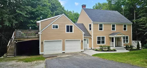 7 Summit Ter, Falmouth, ME 04105