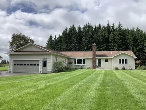 818 Sweden St, Caribou, ME 04736