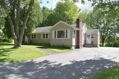 82 Farnham St, Portland, ME 04103