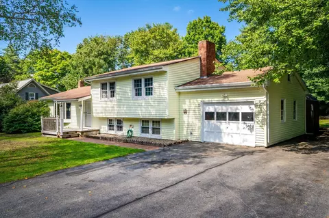 18 Highland Ave, Lisbon, ME 04252