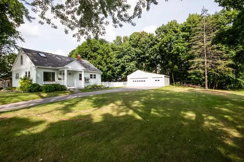 295 Maple St, Bangor, ME 04401