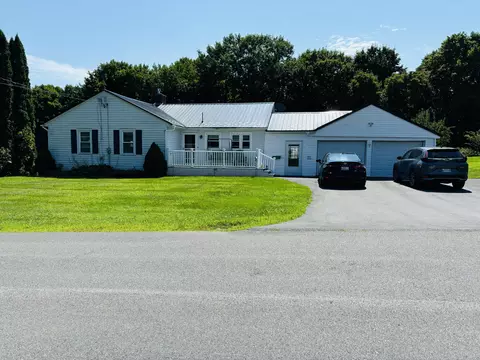 47 Patterson St, Hampden, ME 04444