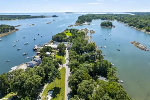 240 Pinkham Point Rd, Harpswell, ME 04079