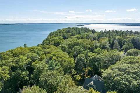 151 Spruce Point Rd, Yarmouth, ME 04096