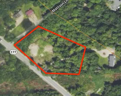 135 Hinckley Ridge Rd, Blue Hill, ME 04614
