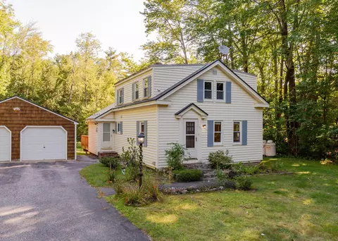133 Blackstrap Rd, Falmouth, ME 04105
