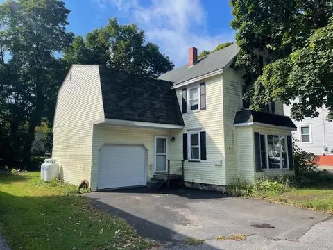 62 Bedford St, Bath, ME 04530