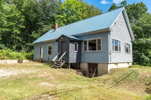 330 Lane Rd, Greene, ME 04236