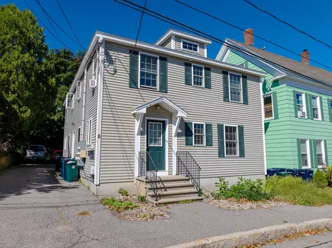 8 Kossuth St, Biddeford, ME 04005