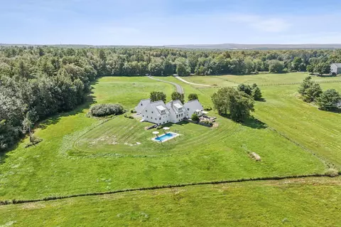 61 Greely Rd, Yarmouth, ME 04096