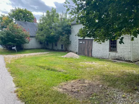 2 Bruce St, Machias, ME 04654