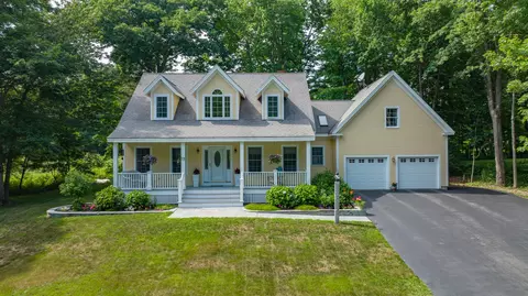 73 Candlebrook Ln, South Portland, ME 04106
