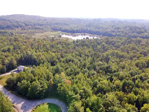 17 Grant Rd, Orono, ME 04473