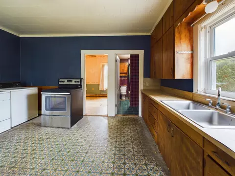 250 Hog Bay Rd, Franklin, ME 04634