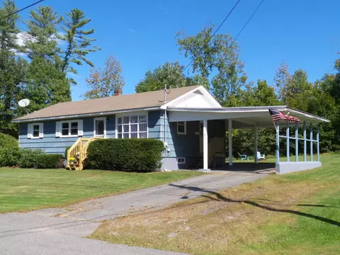 31 Michael St, Skowhegan, ME 04976