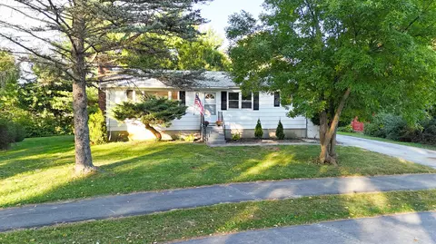 209 Yale St, Bangor, ME 04401