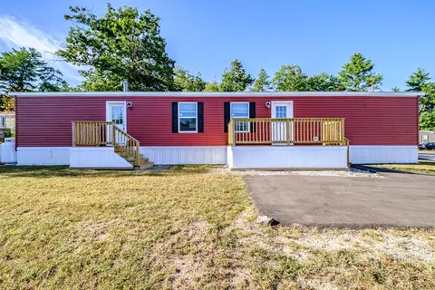 24 Cedarwood Dr, Limington, ME 04049