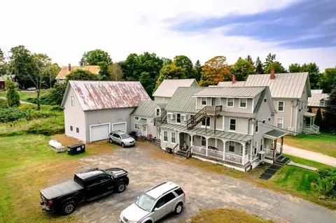 121 Wilton Rd, Farmington, ME 04938