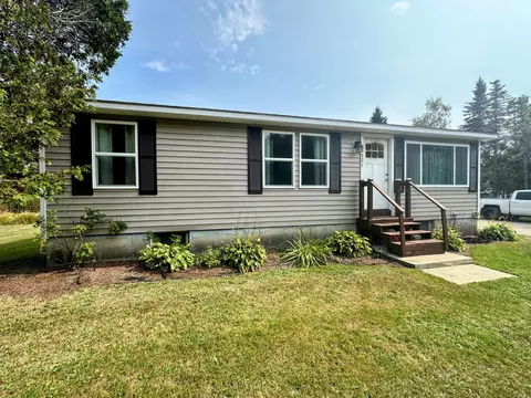 521 Roque Bluffs Rd, Roque Bluffs, ME 04654