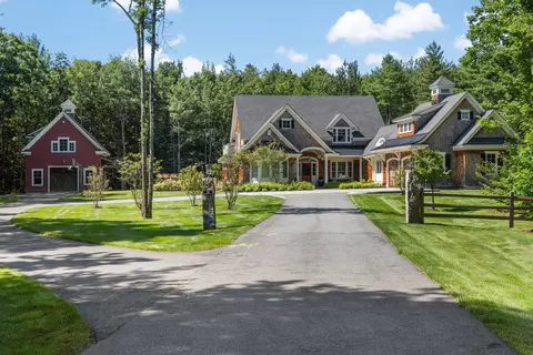 20 Driftwood Ln, Falmouth, ME 04105