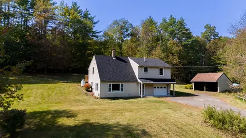 327 E River Rd, Skowhegan, ME 04976