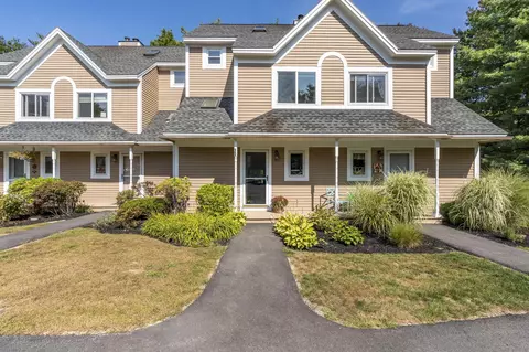 19 Hillcrest W #19, Portland, ME 04103
