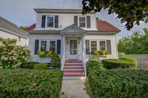 99 Revere St, Portland, ME 04103