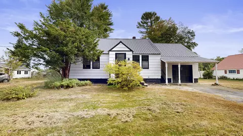 55 Skeetfield Rd, Oxford, ME 04270