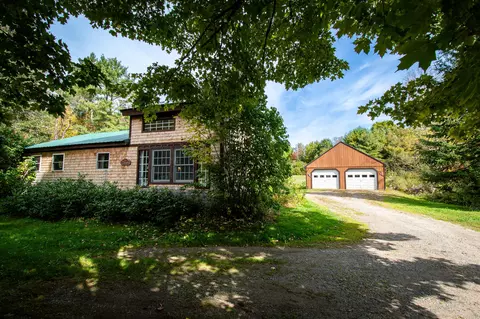 46 Back Rd, Abbot, ME 04406