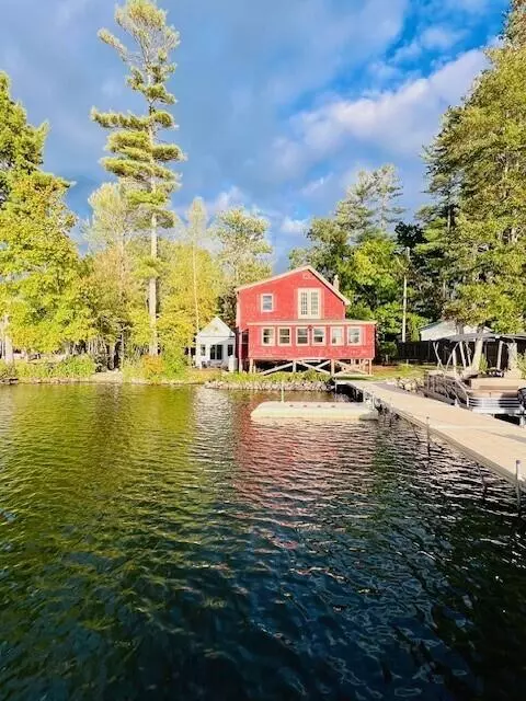 67 Welchs Point Rd, Winthrop, ME 04364