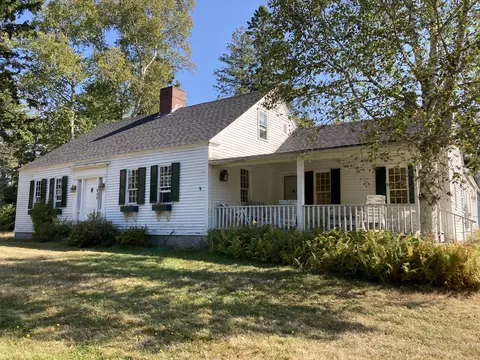 514 Point Rd, Hancock, ME 04640
