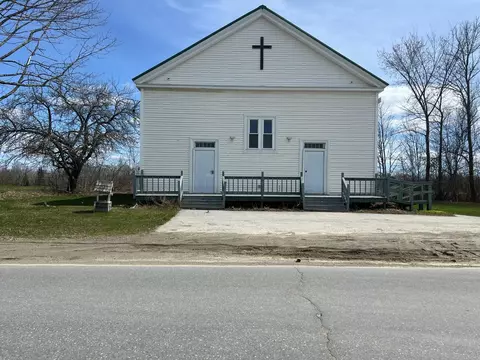 562 Ledge Hill Rd, Corinth, ME 04427