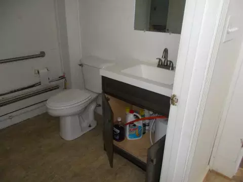 Bath - 562 Ledge Hill Rd, Corinth, ME 04427 photo 1 of 1