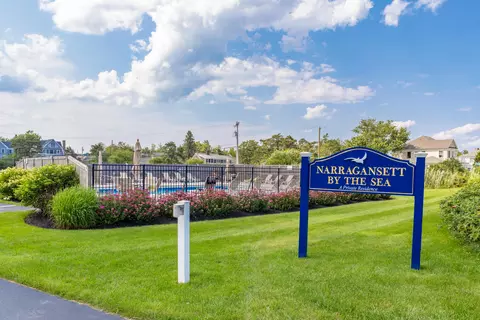 143 Beach Ave #203, Kennebunk, ME 04043