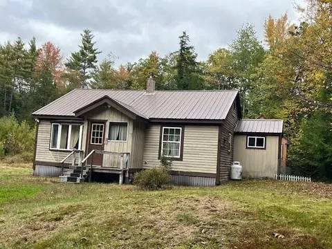 29 Bolster Ln, Oxford, ME 04270