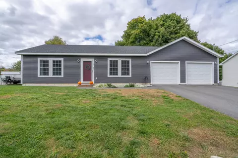 37 Starling Dr, Bangor, ME 04401