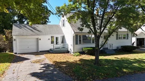 21 Perrier St, Lewiston, ME 04240
