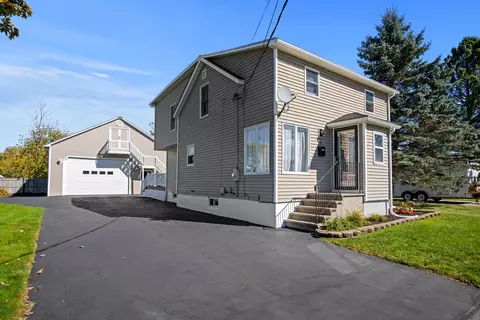 19 Clarendon St, Biddeford, ME 04005