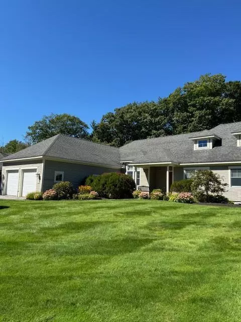 7 Ashwood Ln #7, Falmouth, ME 04105